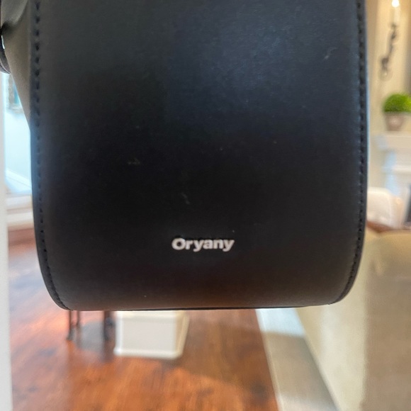 Black leather drawstring Oryany drawstring bucket bag. - Picture 6 of 15